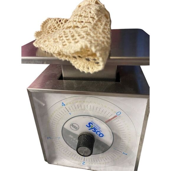 Vintage 9in Doily Mat Crochet Home Decor Decorations Cottage - Picture 4 of 4